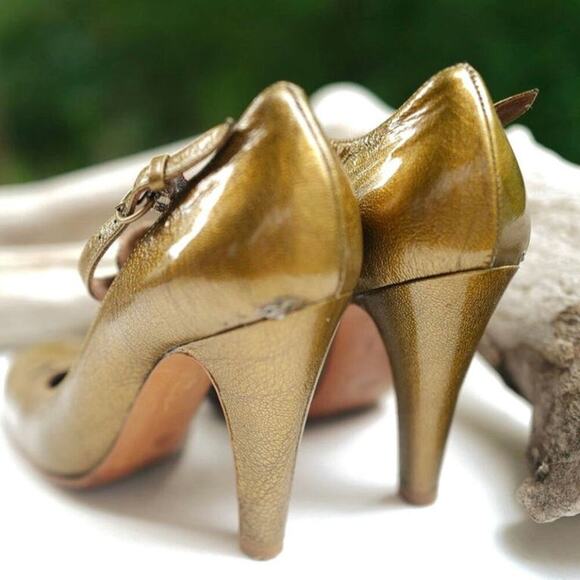 MOSCHINO Gold Metallic T-Strap Heels | Luxe Statement Pumps, 4โ Italian Chic EUC - Picture 8 of 16